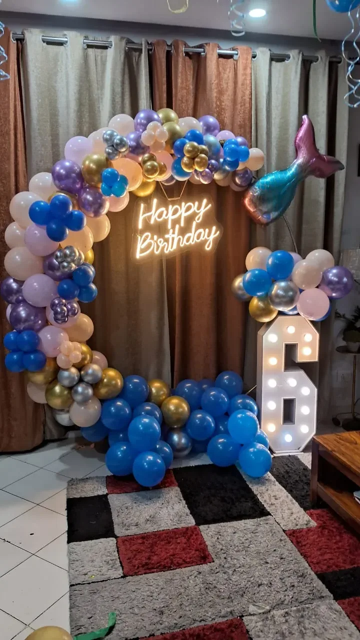 Superhero birthday party balloon decoration, Gurugram