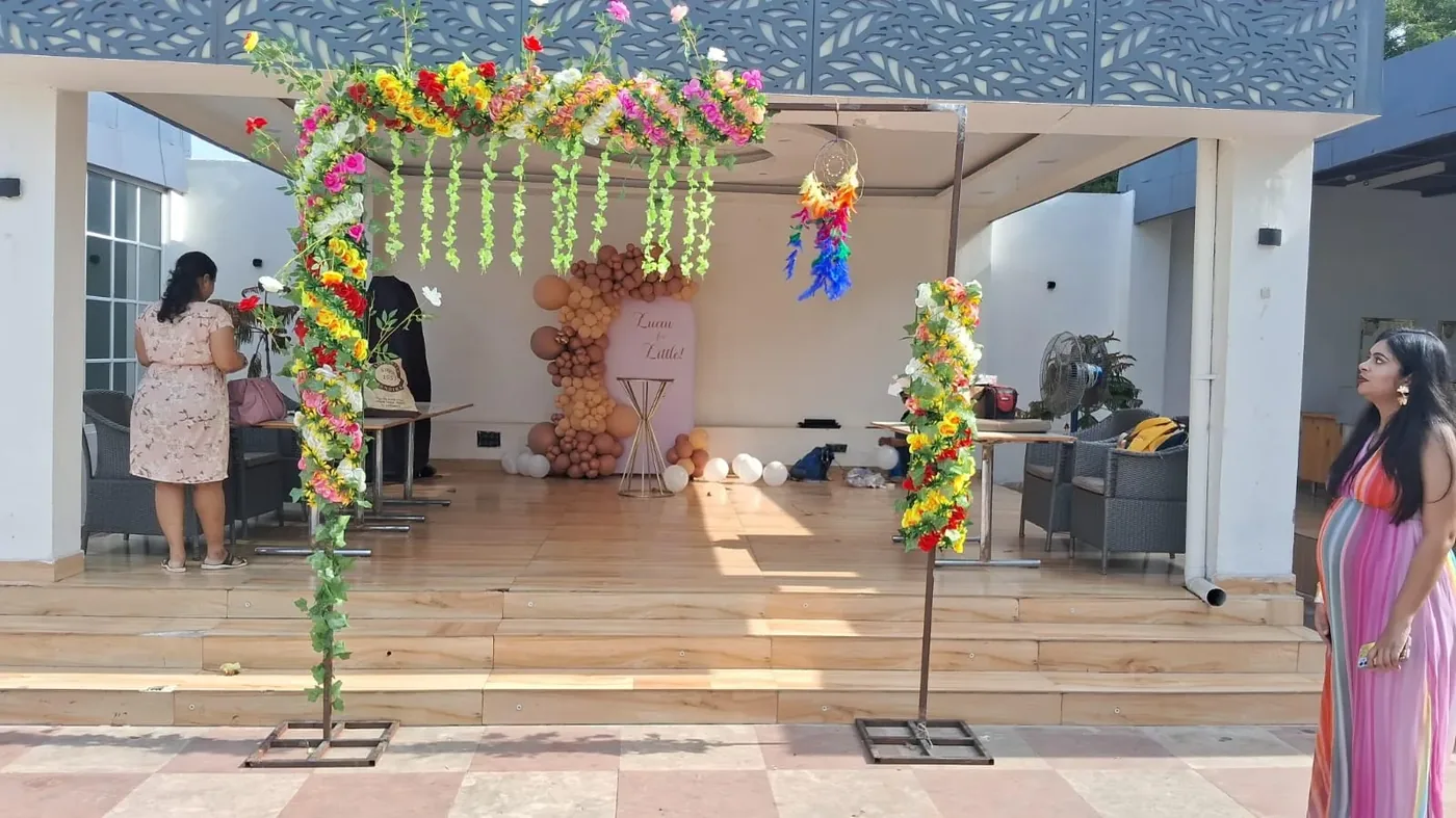 Oh Baby Welcome Decoration in Gurugram | Balloon Setup 01